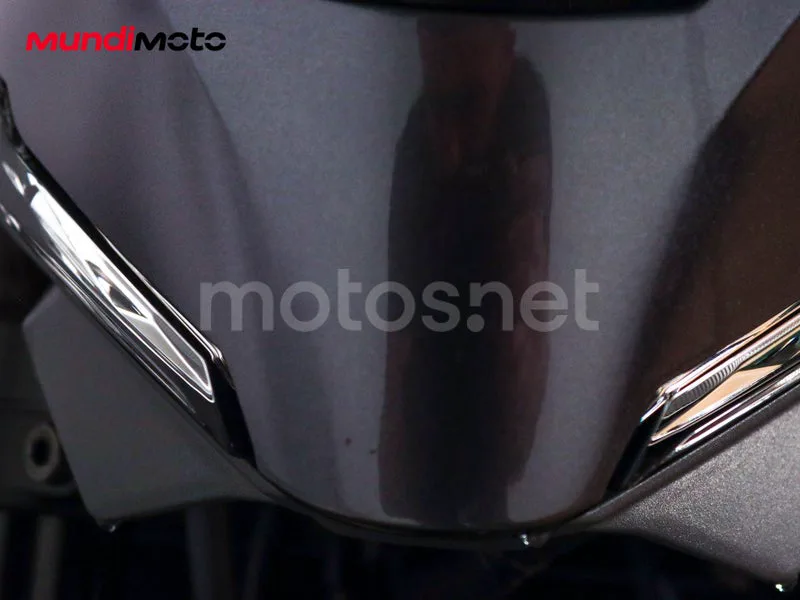 Yamaha MT-09 - Vista 21