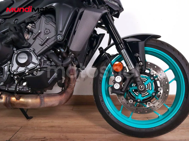 Yamaha MT-09 - Vista 22