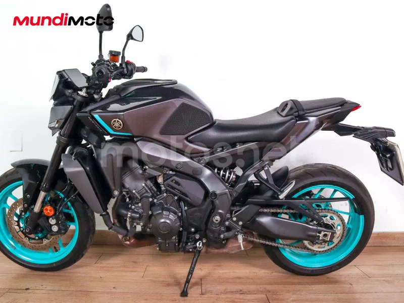 Yamaha MT-09 - Vista 6