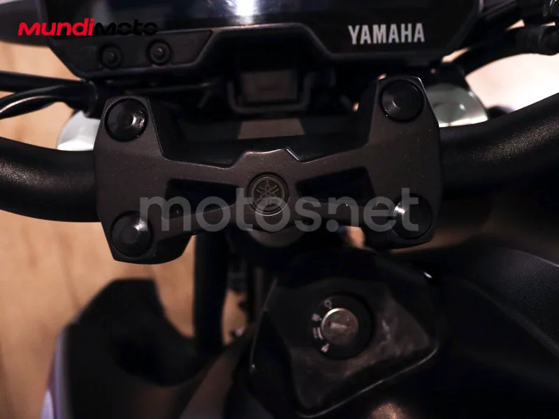 Yamaha MT-125 - Vista 20