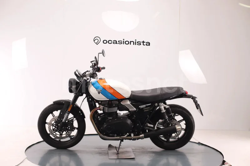 Triumph Speed Twin 900 - Vista 5