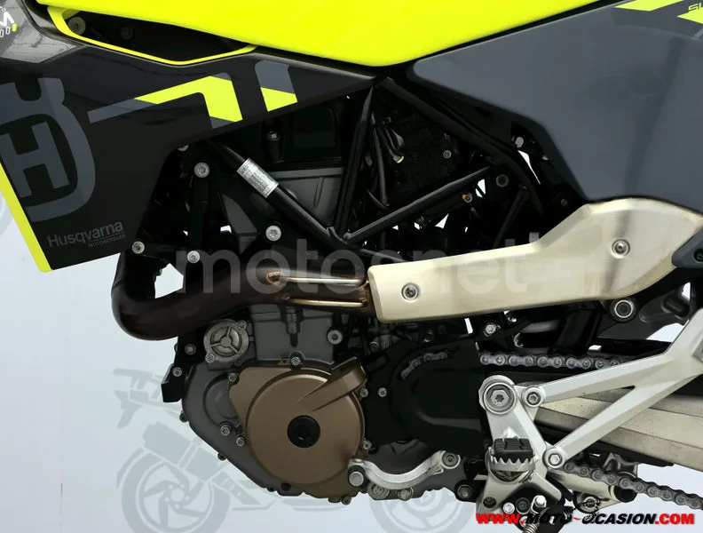 Husqvarna 701 Supermoto - Vista 9