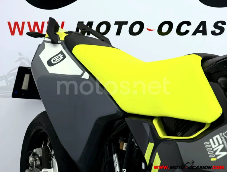 Husqvarna 701 Supermoto - Vista 10