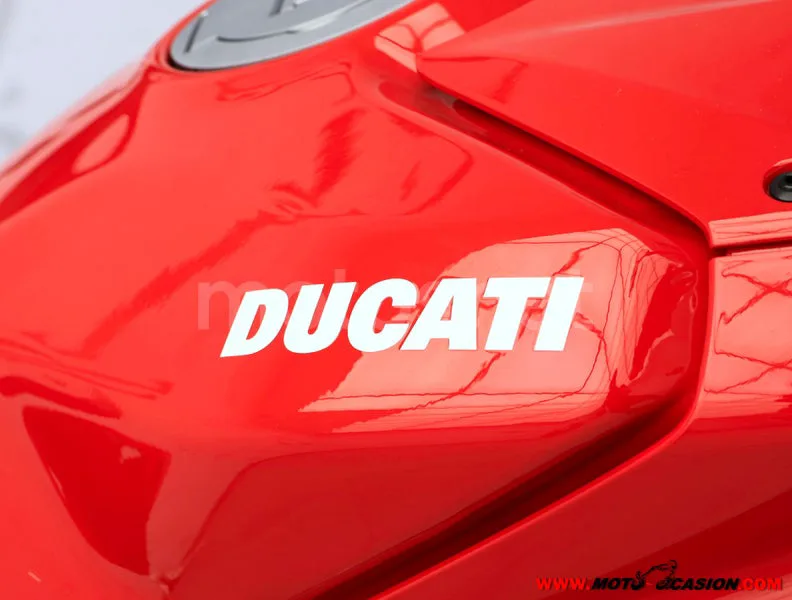 Ducati Streetfighter V4 - Vista 9