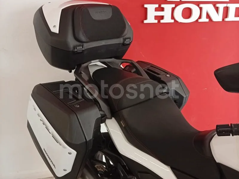 Honda NT1100 - Vista 3