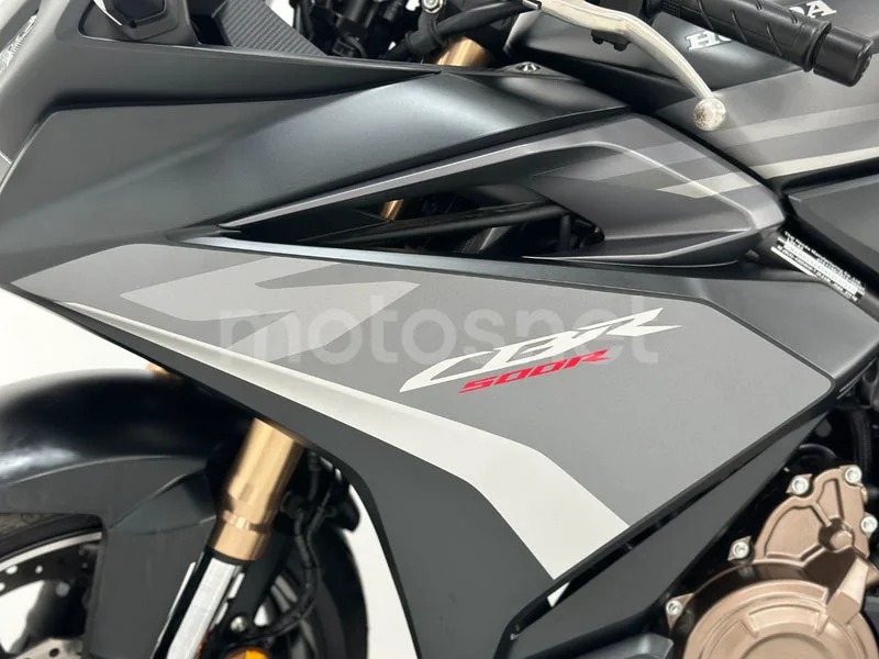 Honda CBR500R - Vista 14