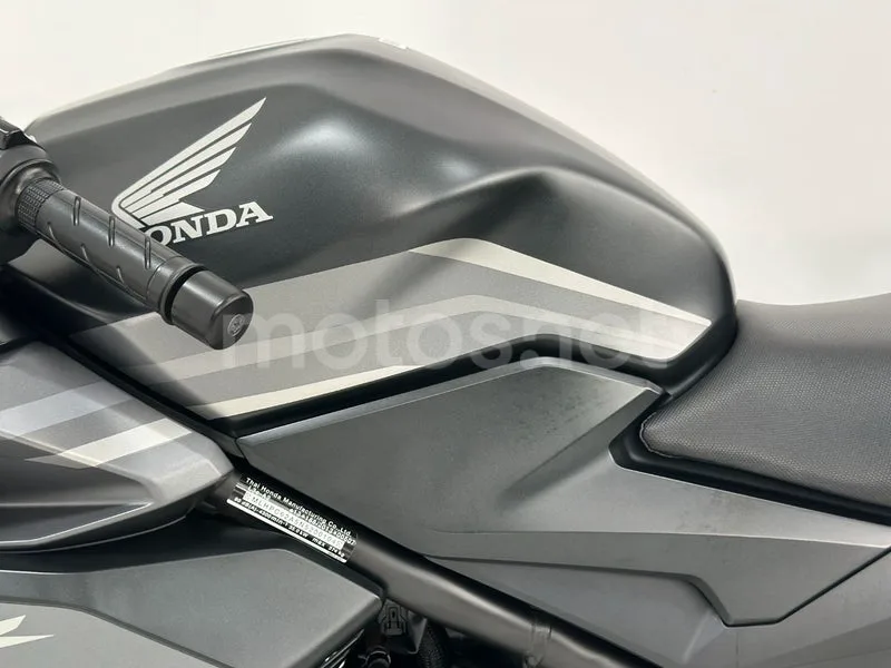 Honda CBR500R - Vista 16