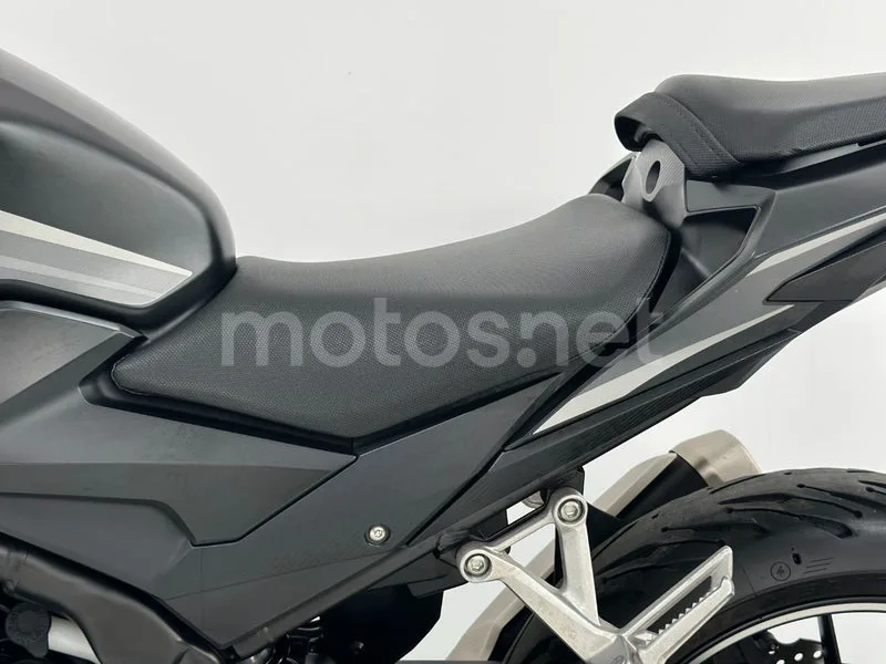 Honda CBR500R - Vista 18