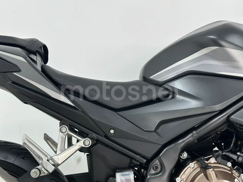 Honda CBR500R - Vista 25