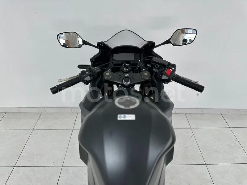 Honda CBR500R - Vista 7