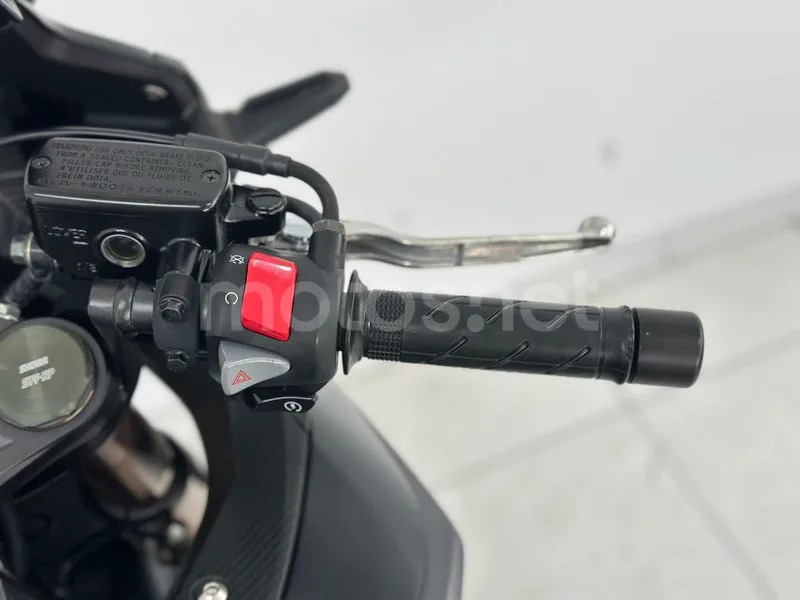 Honda CBR500R - Vista 10