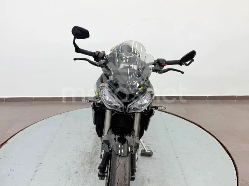 Triumph Street Triple 765 - Vista 19