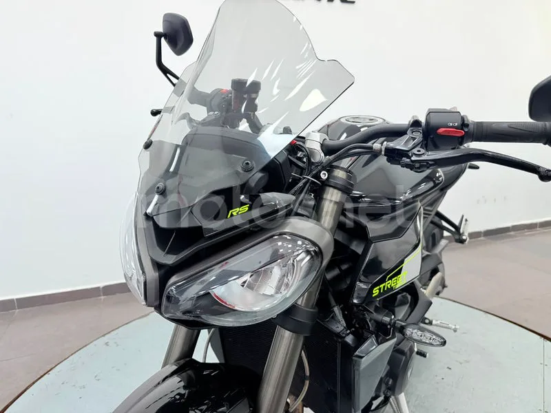 Triumph Street Triple 765 - Vista 21