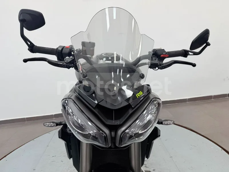 Triumph Street Triple 765 - Vista 22