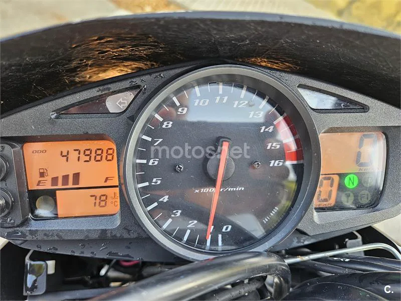Suzuki GSR600 - Vista 4
