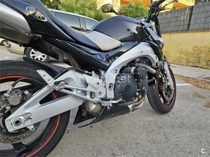Suzuki GSR600 - Vista 5
