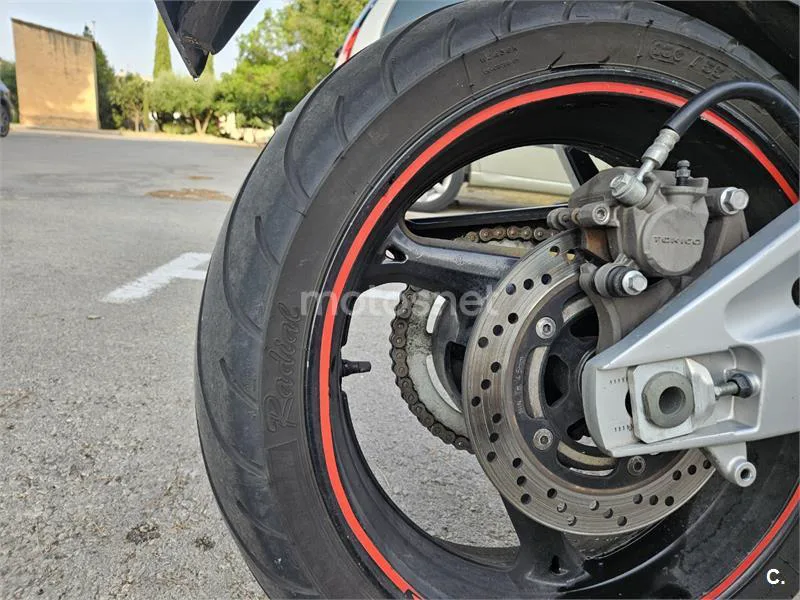 Suzuki GSR600 - Vista 6