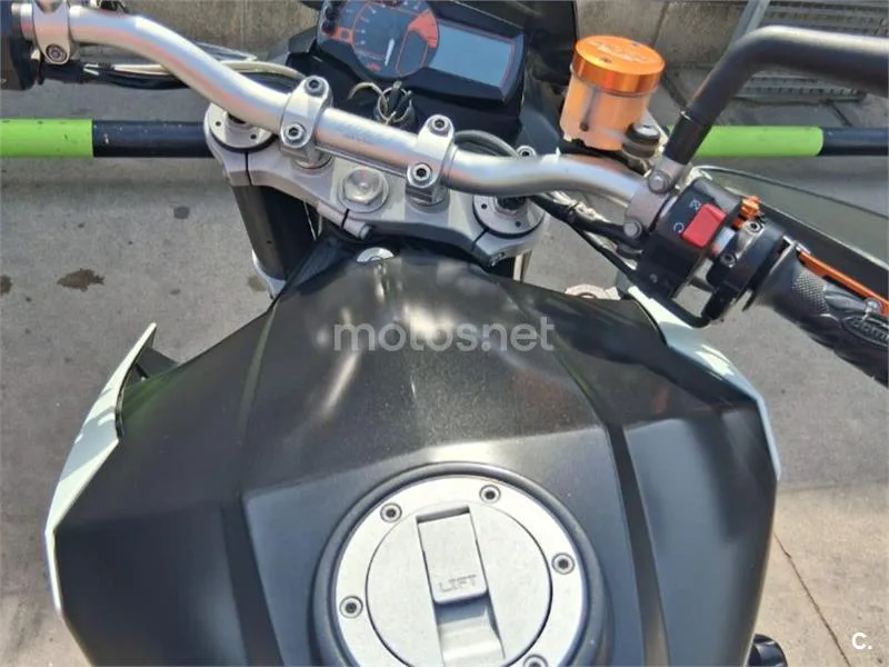 KTM 990 Super Duke - Vista 4