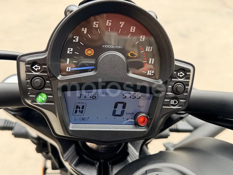 Kawasaki Vulcan S - Vista 14