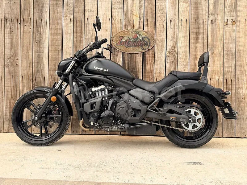 Kawasaki Vulcan S - Vista 15