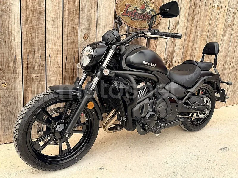 Kawasaki Vulcan S - Vista 19