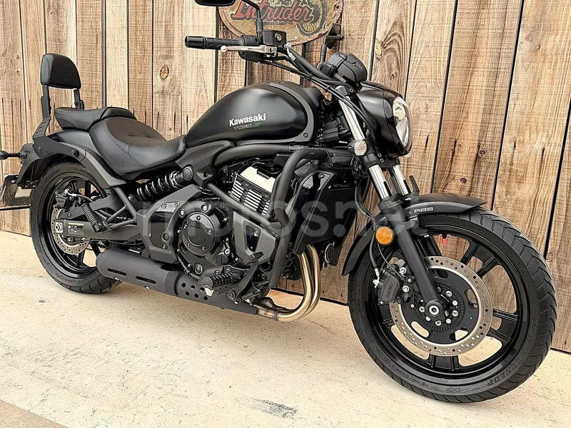Kawasaki Vulcan S - Vista 4