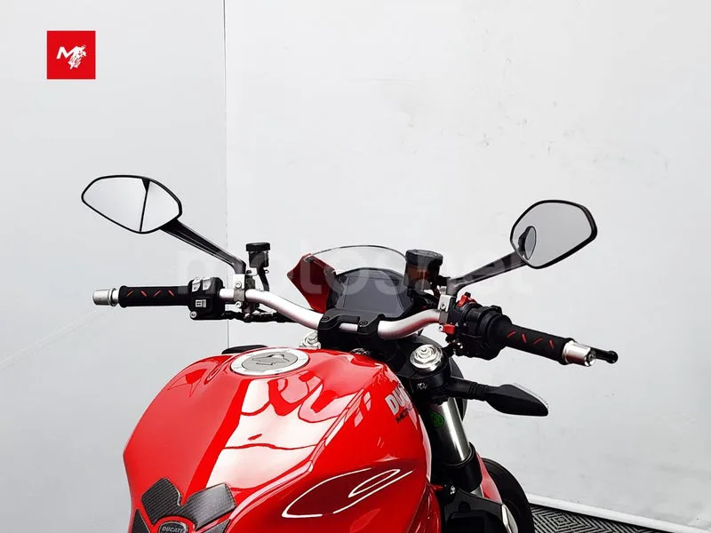 Ducati Monster 1200 - Vista 8