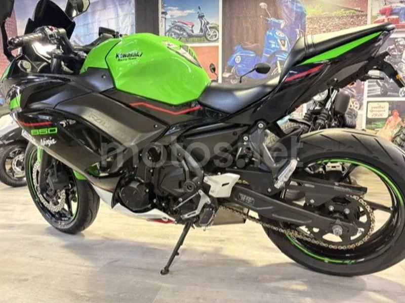 Kawasaki Ninja 650 - Vista 4