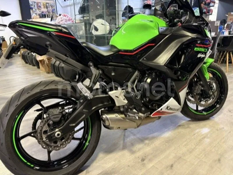 Kawasaki Ninja 650 - Vista 5