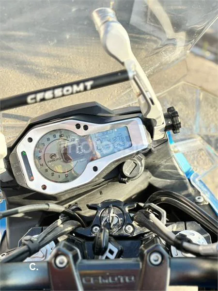 CFMOTO 650MT - Vista 5