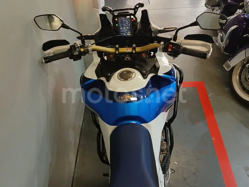 Honda CRF1000L Africa Twin - Vista 17