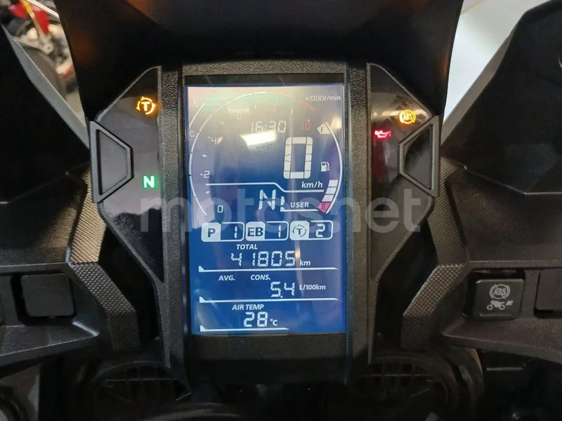 Honda CRF1000L Africa Twin - Vista 7