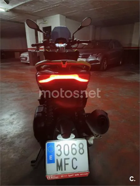 Aprilia SR GT 125 - Vista 5