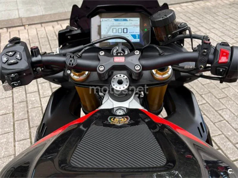 Aprilia Tuono V4 1100 Factory 13.200 € 2022 Asturias - 1