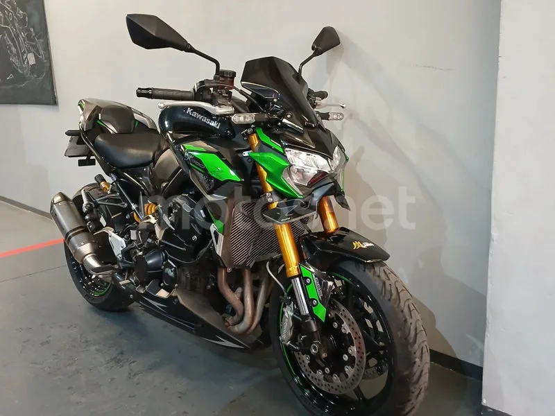 Kawasaki Z900 - Vista 3
