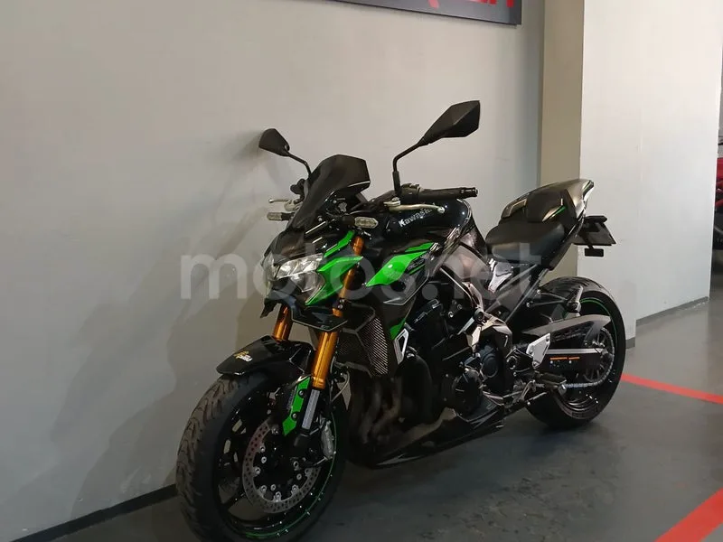 Kawasaki Z900 - Vista 6