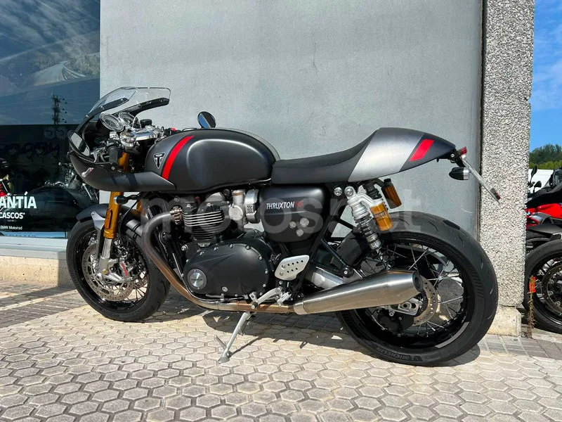 Triumph Thruxton RS - Vista 3