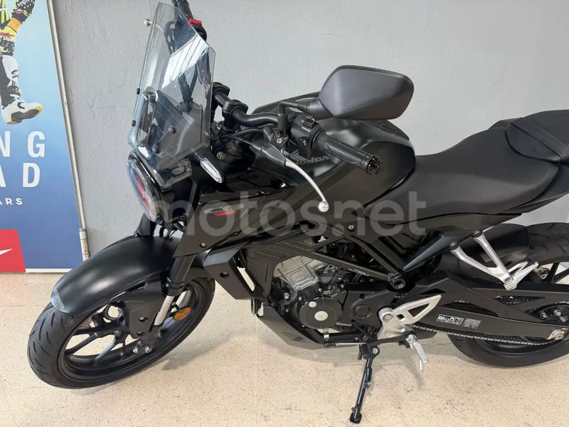Honda CB125R - Vista 7