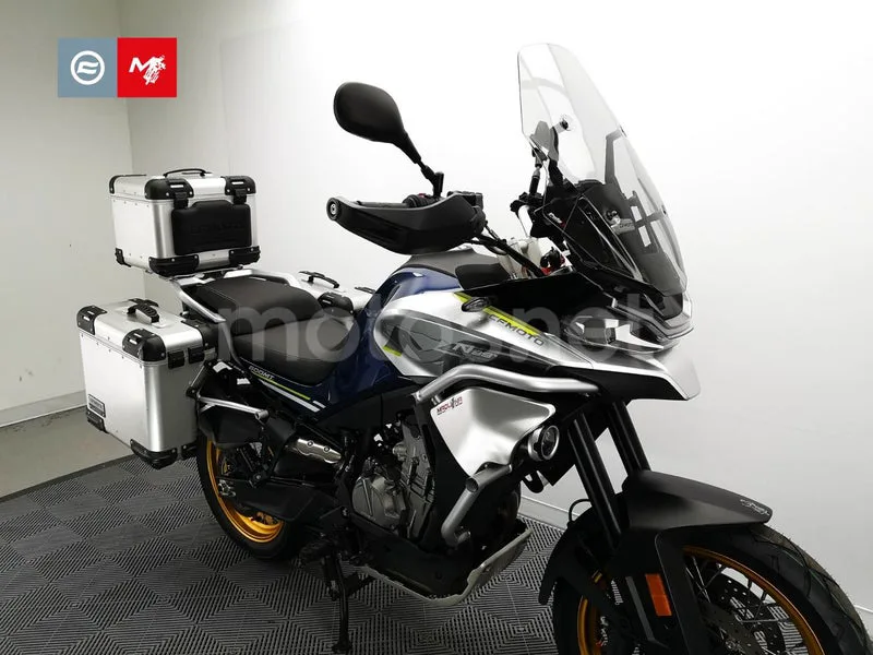 CFMOTO 800MT - Vista 3