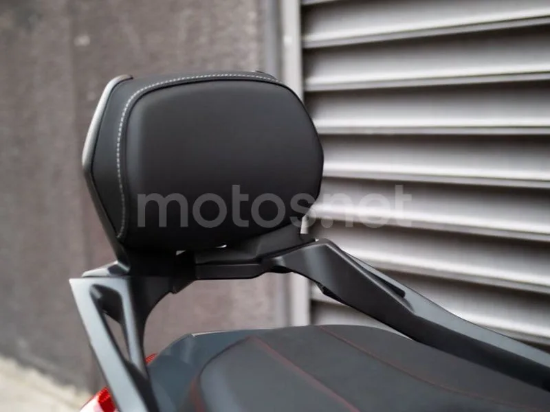 Yamaha XMAX 300 - Vista 12