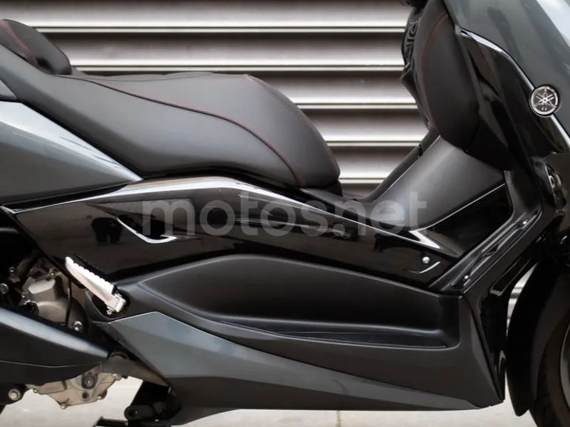 Yamaha XMAX 300 - Vista 5