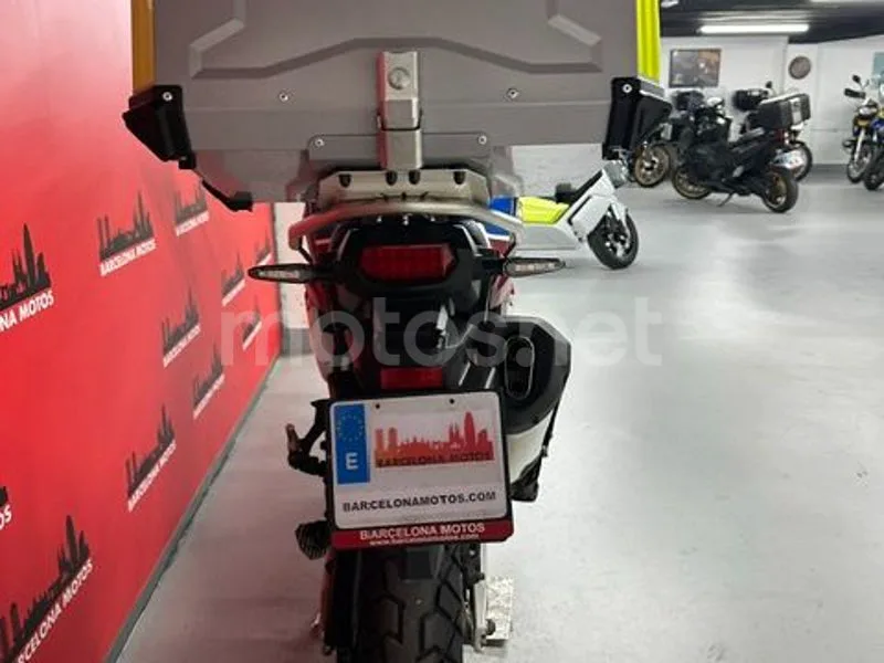 Honda CRF1000L Africa Twin - Vista 6