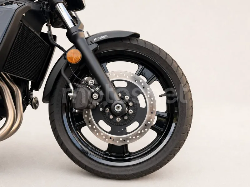 Kawasaki Vulcan S - Vista 4