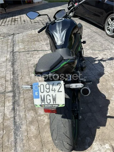 Kawasaki Z900 - Vista 5