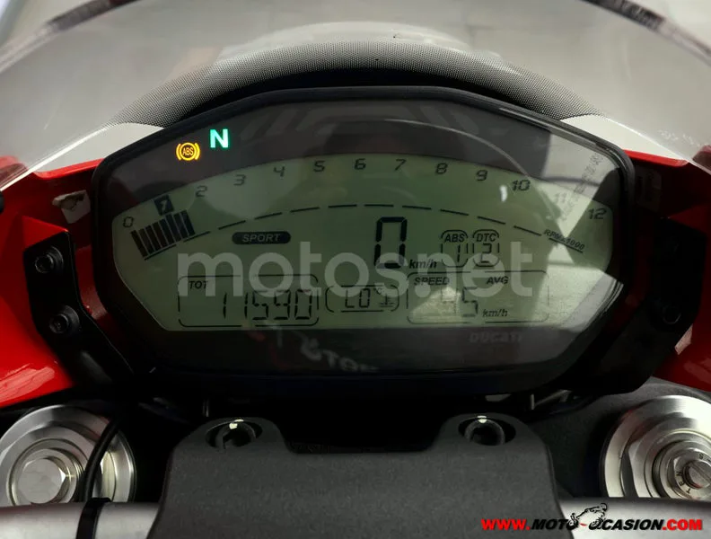 Ducati Monster 821 - Vista 6