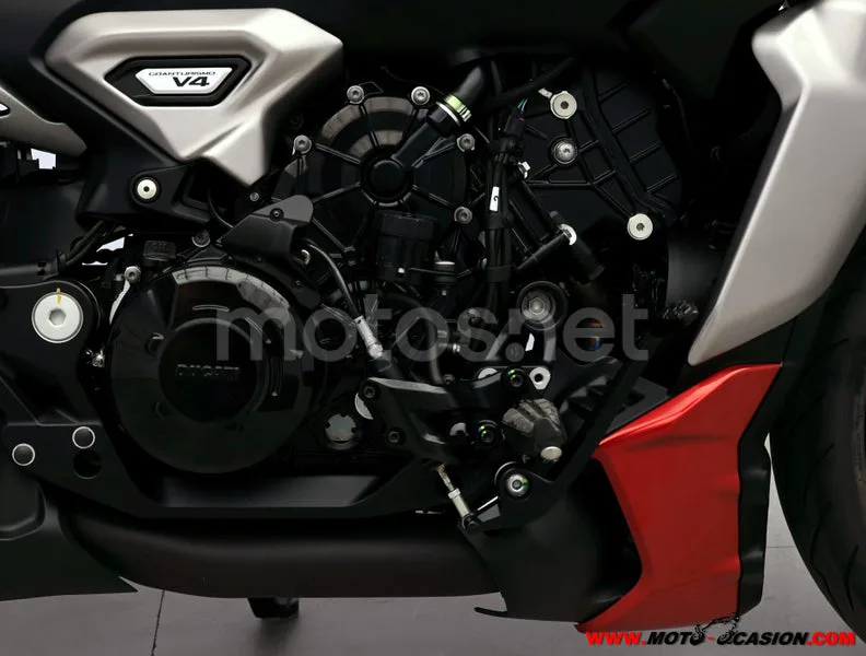 Ducati Diavel V4 - Vista 5