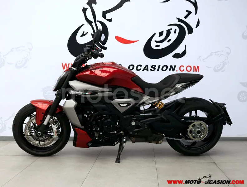 Ducati Diavel V4 - Vista 7