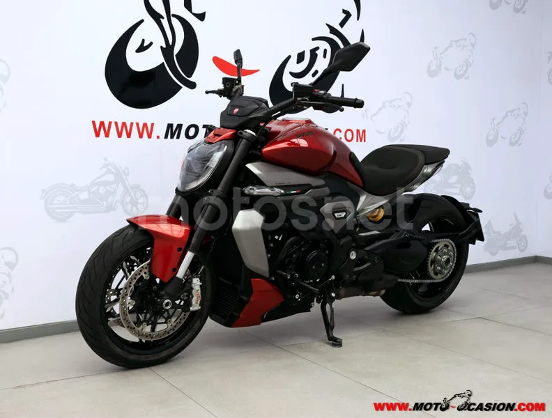 Ducati Diavel V4 - Vista 8