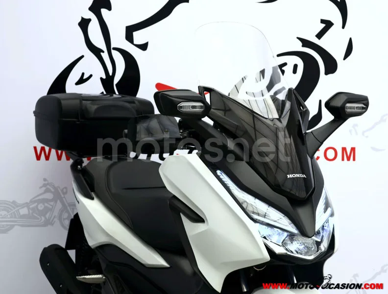 Honda Forza 125 - Vista 4