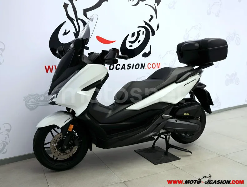 Honda Forza 125 - Vista 8